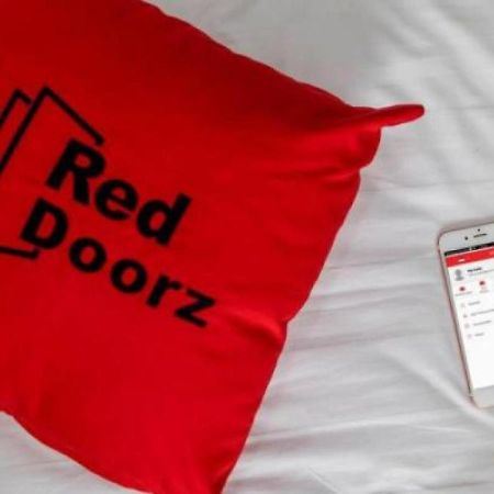Reddoorz Plus Near Unimed Medan Eksteriør billede