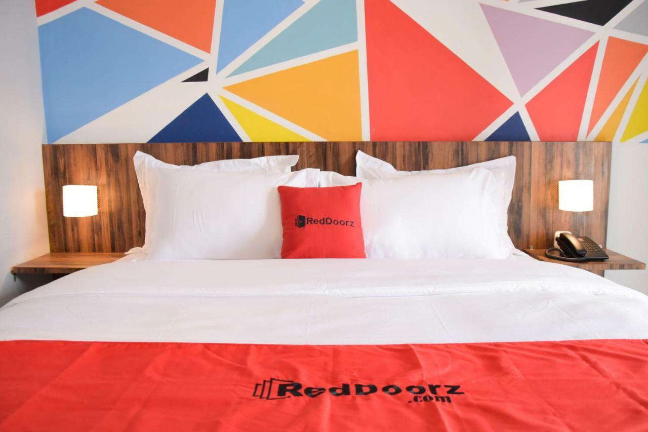 Reddoorz Plus Near Unimed Medan Eksteriør billede